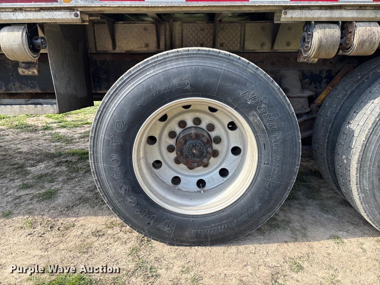 image for item FB3388 2002 Western Star 4900 flatbed truck