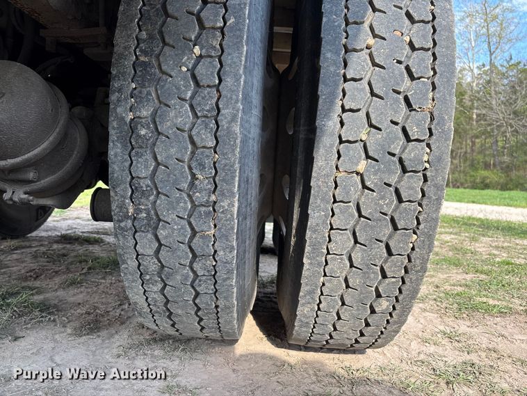 image for item FB3388 2002 Western Star 4900 flatbed truck