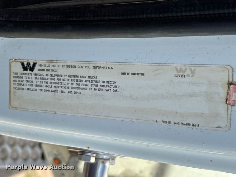 image for item FB3388 2002 Western Star 4900 flatbed truck