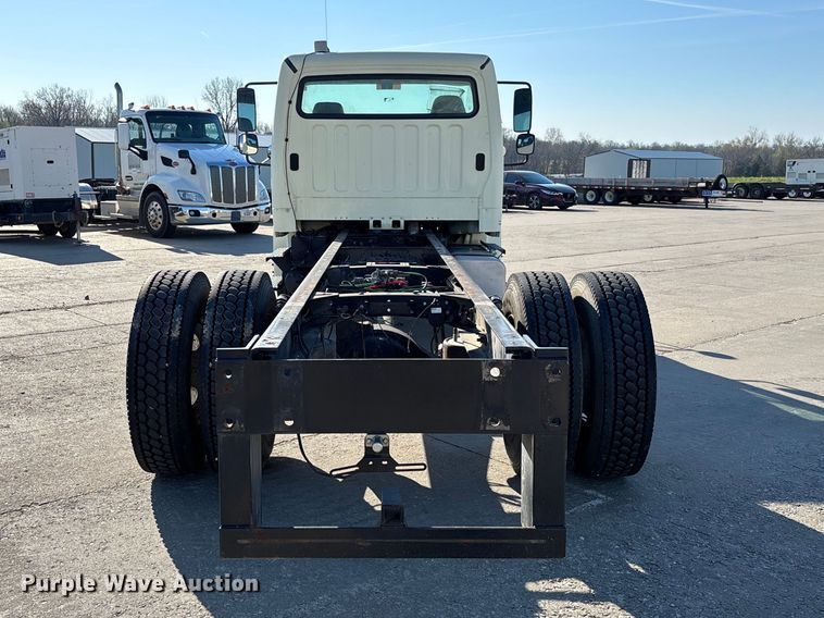 image for item FB3396 2008 Freightliner M2106 truck cab and chassis