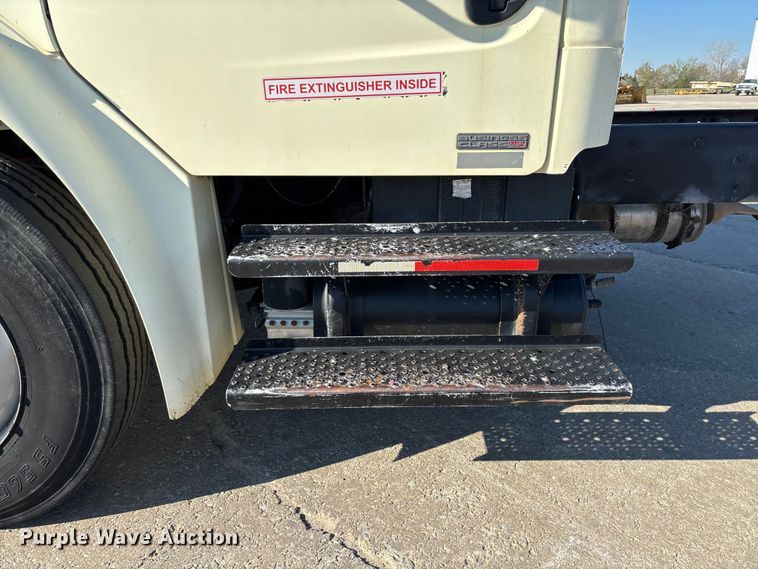 image for item FB3396 2008 Freightliner M2106 truck cab and chassis