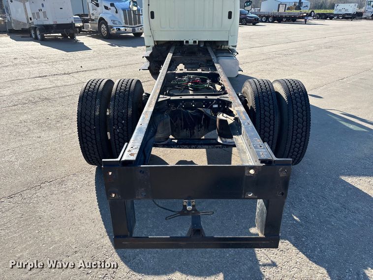 image for item FB3396 2008 Freightliner M2106 truck cab and chassis