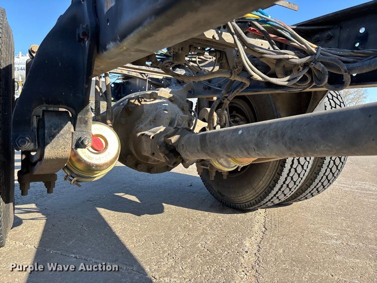 image for item FB3396 2008 Freightliner M2106 truck cab and chassis