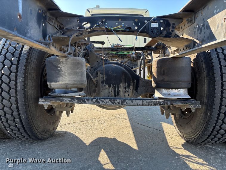 image for item FB3396 2008 Freightliner M2106 truck cab and chassis