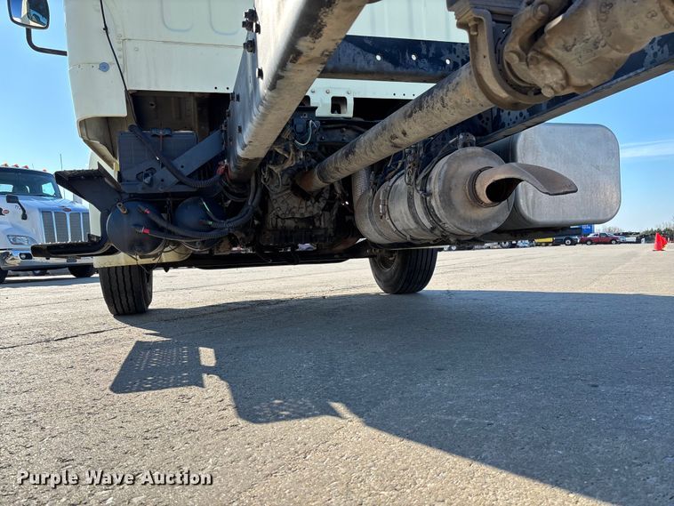 image for item FB3396 2008 Freightliner M2106 truck cab and chassis