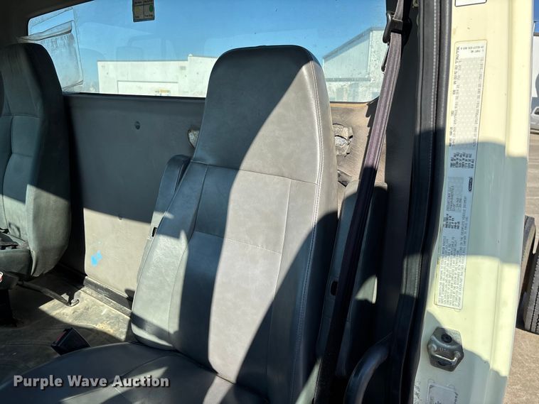 image for item FB3396 2008 Freightliner M2106 truck cab and chassis