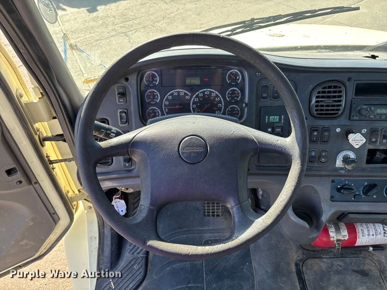 image for item FB3396 2008 Freightliner M2106 truck cab and chassis