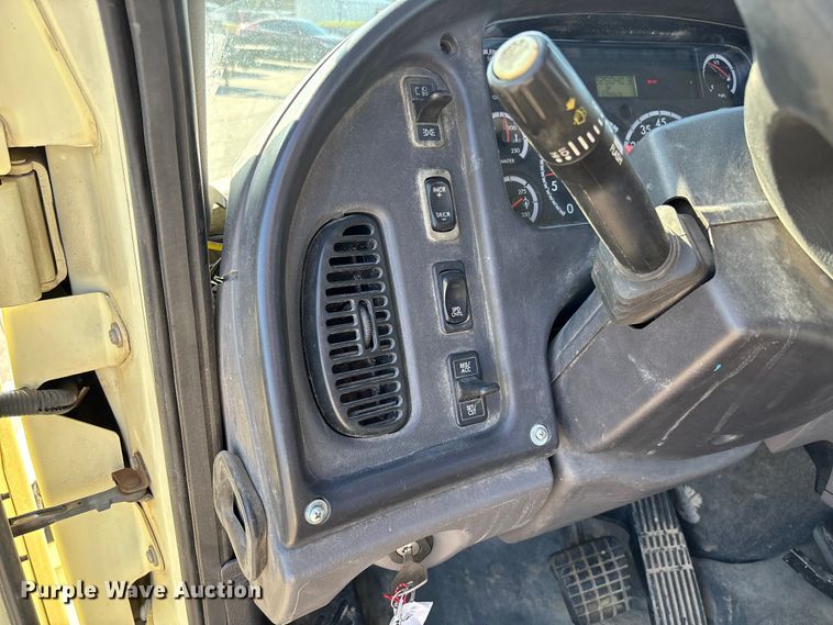 image for item FB3396 2008 Freightliner M2106 truck cab and chassis