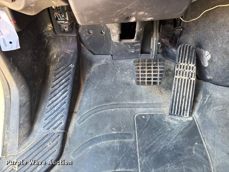 image for item FB3396 2008 Freightliner M2106 truck cab and chassis