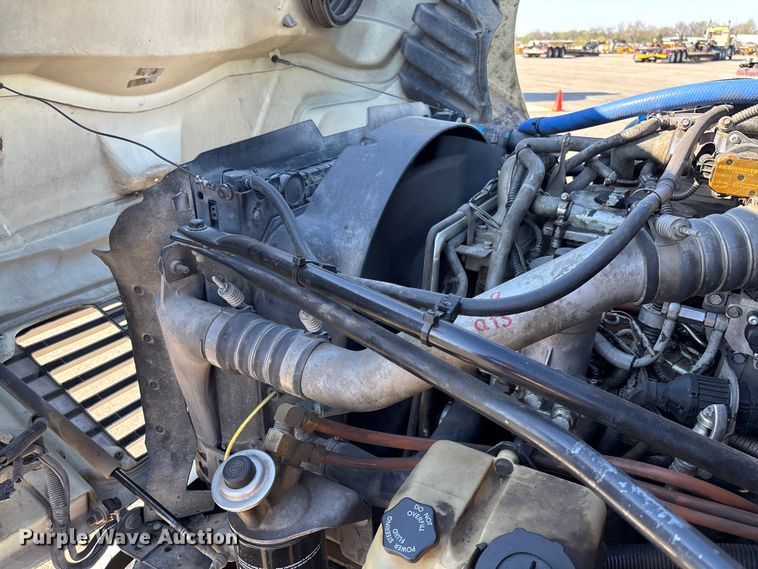 image for item FB3396 2008 Freightliner M2106 truck cab and chassis