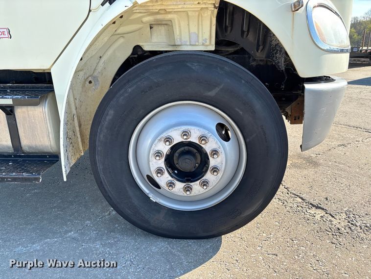 image for item FB3396 2008 Freightliner M2106 truck cab and chassis