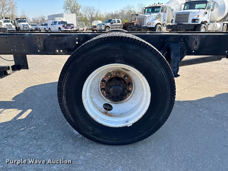 image for item FB3396 2008 Freightliner M2106 truck cab and chassis