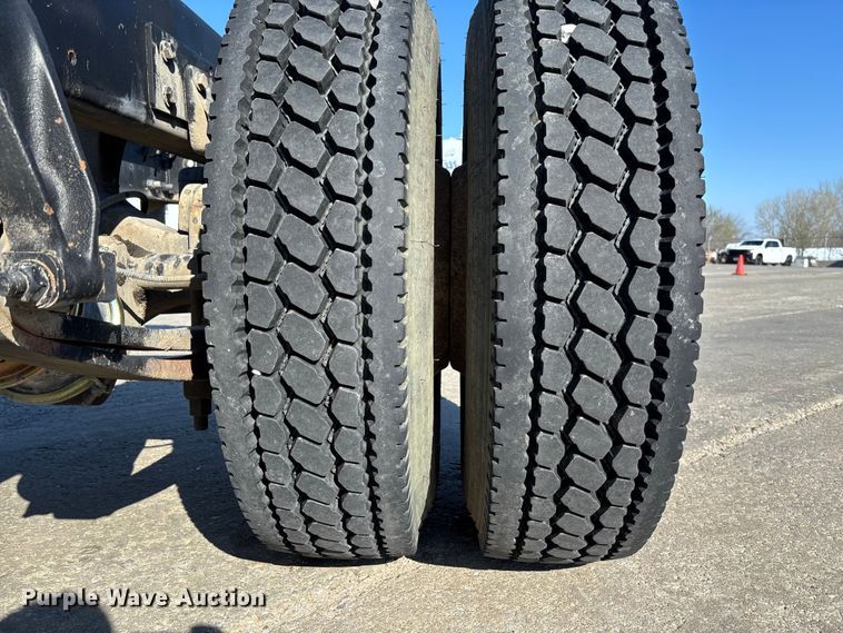 image for item FB3396 2008 Freightliner M2106 truck cab and chassis