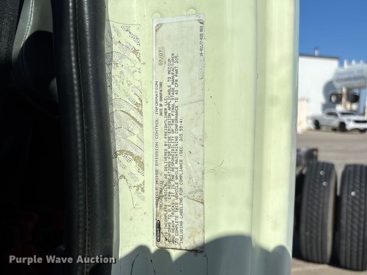 image for item FB3396 2008 Freightliner M2106 truck cab and chassis