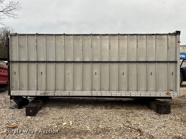 image for item FB3404 Hewitt Lucas Truck bodies EP18EWNSH grain bed