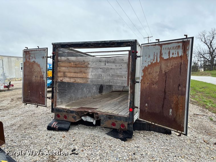 image for item FB3404 Hewitt Lucas Truck bodies EP18EWNSH grain bed