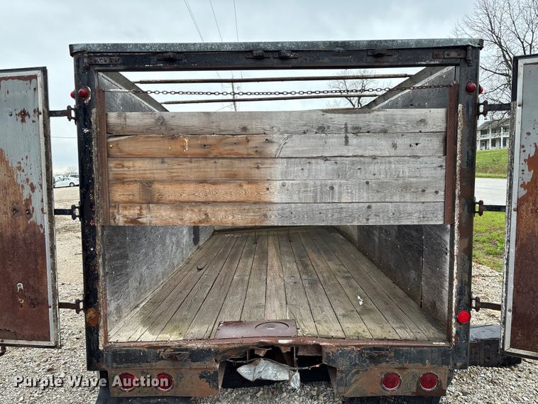 image for item FB3404 Hewitt Lucas Truck bodies EP18EWNSH grain bed