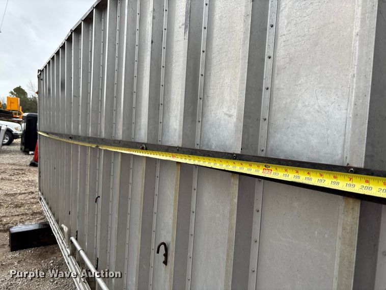 image for item FB3404 Hewitt Lucas Truck bodies EP18EWNSH grain bed