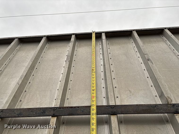 image for item FB3404 Hewitt Lucas Truck bodies EP18EWNSH grain bed
