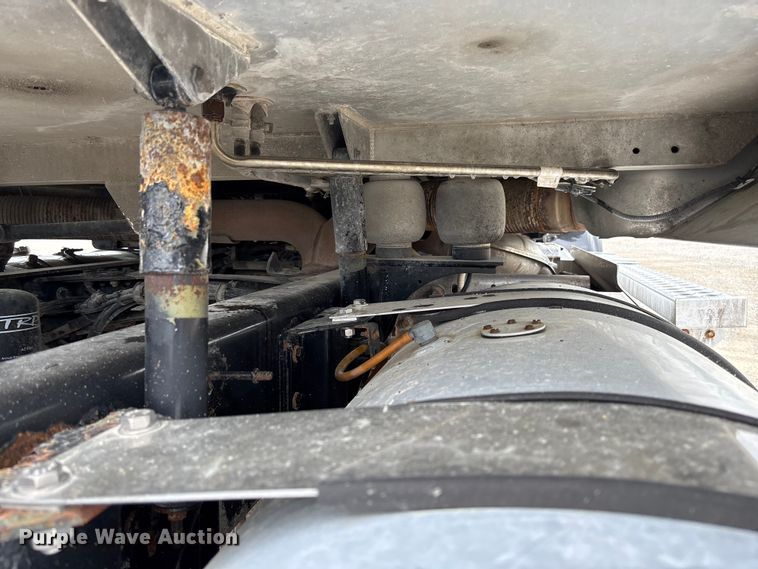 image for item FB3439 2013 Western Star 4900 semi truck