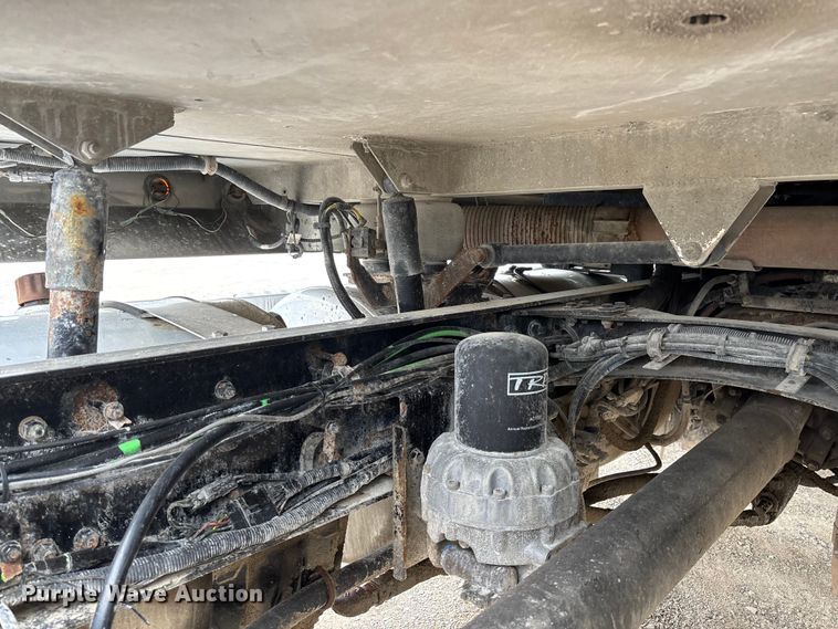 image for item FB3439 2013 Western Star 4900 semi truck