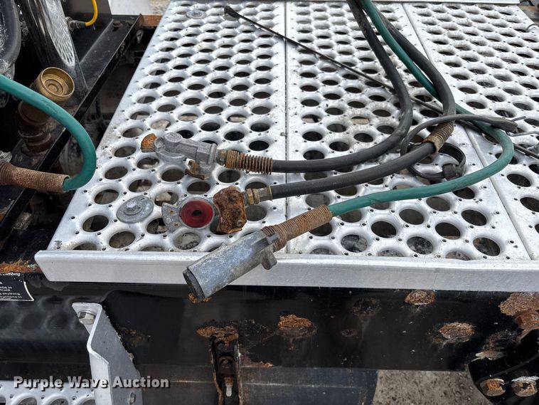 image for item FB3439 2013 Western Star 4900 semi truck