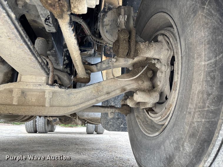 image for item FB3439 2013 Western Star 4900 semi truck