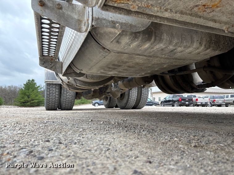 image for item FB3439 2013 Western Star 4900 semi truck
