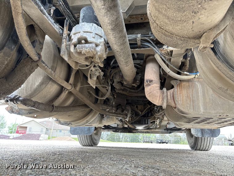 image for item FB3439 2013 Western Star 4900 semi truck