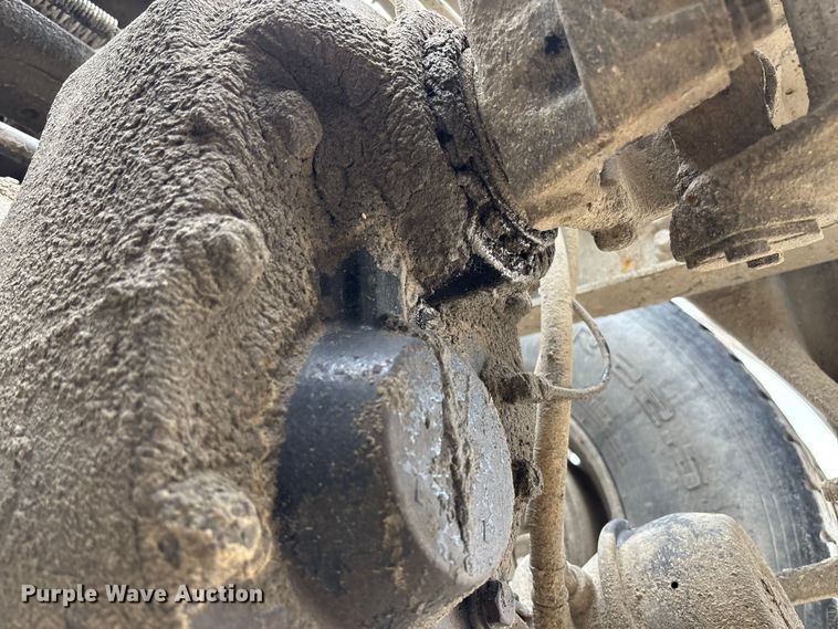 image for item FB3439 2013 Western Star 4900 semi truck