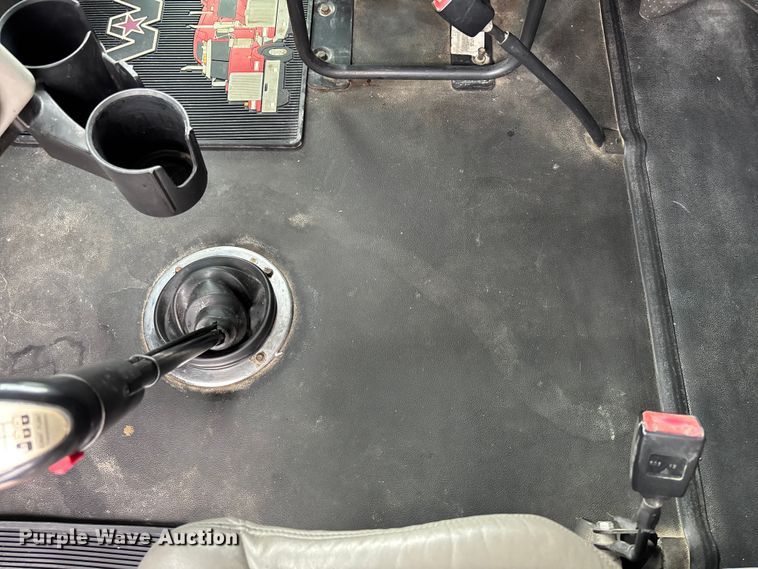 image for item FB3439 2013 Western Star 4900 semi truck