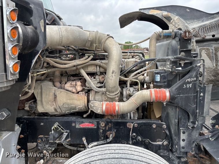 image for item FB3439 2013 Western Star 4900 semi truck