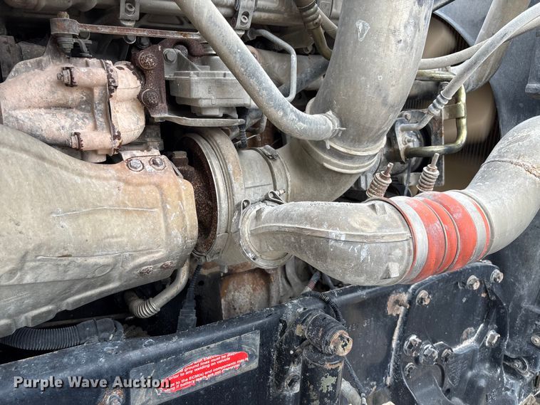 image for item FB3439 2013 Western Star 4900 semi truck