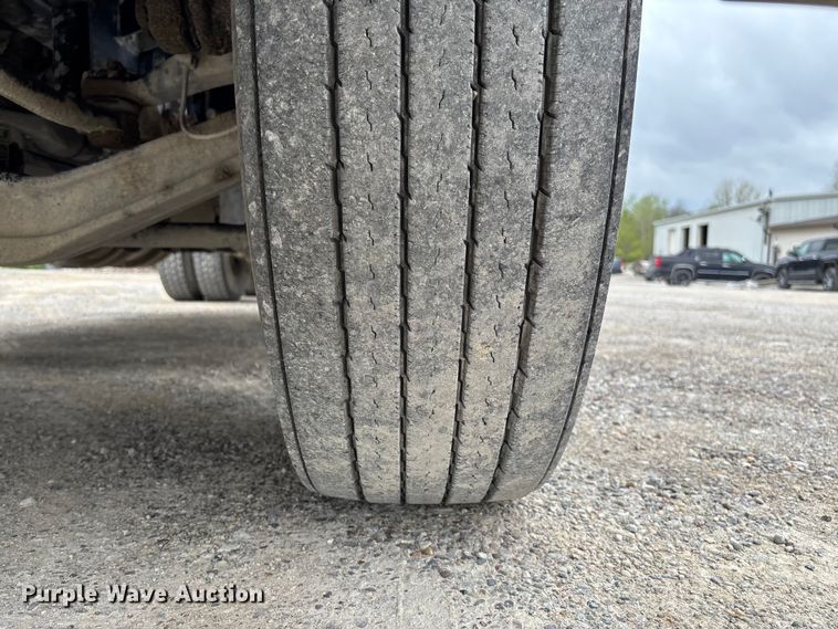 image for item FB3439 2013 Western Star 4900 semi truck