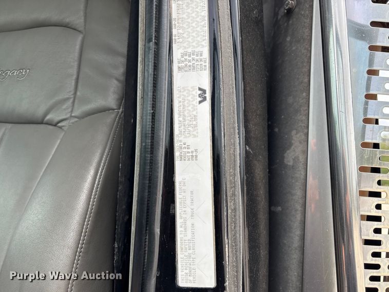 image for item FB3439 2013 Western Star 4900 semi truck