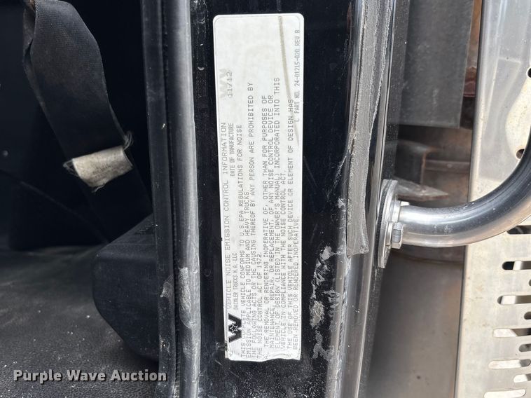 image for item FB3439 2013 Western Star 4900 semi truck