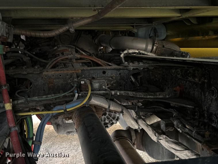 image for item FB8045 2019 Freightliner Cascadia 126 semi truck