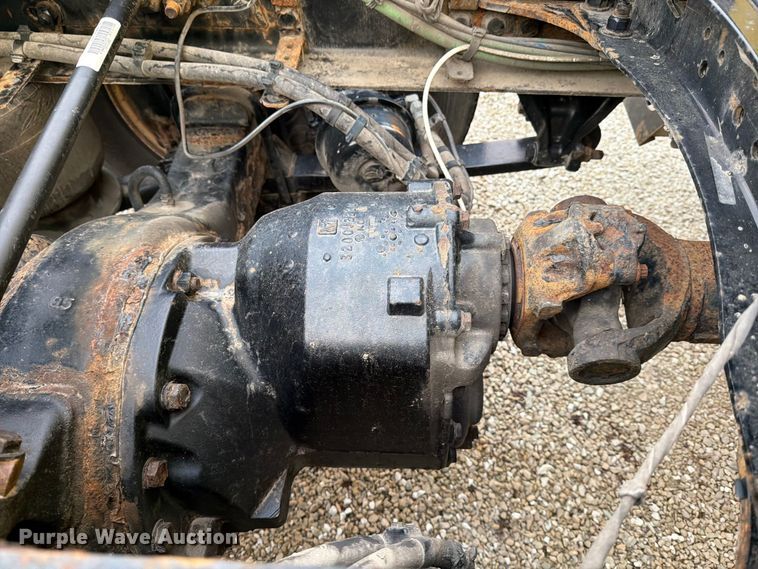 image for item FB8045 2019 Freightliner Cascadia 126 semi truck