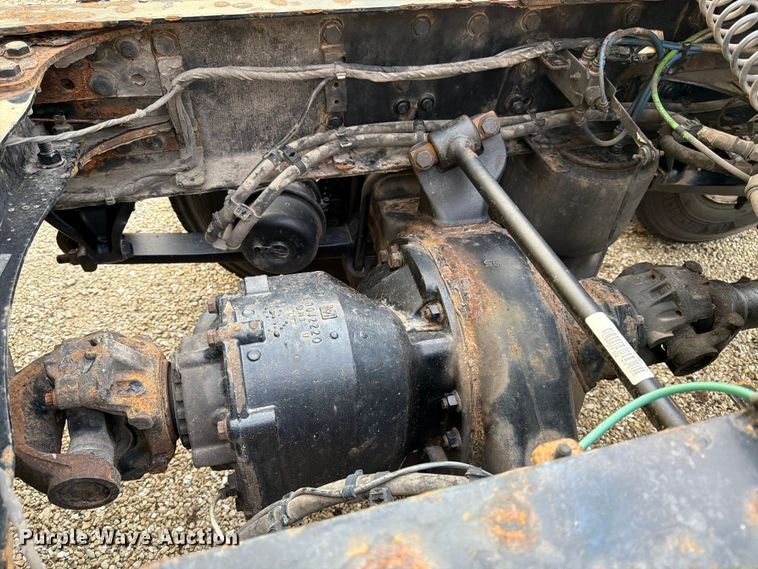 image for item FB8045 2019 Freightliner Cascadia 126 semi truck