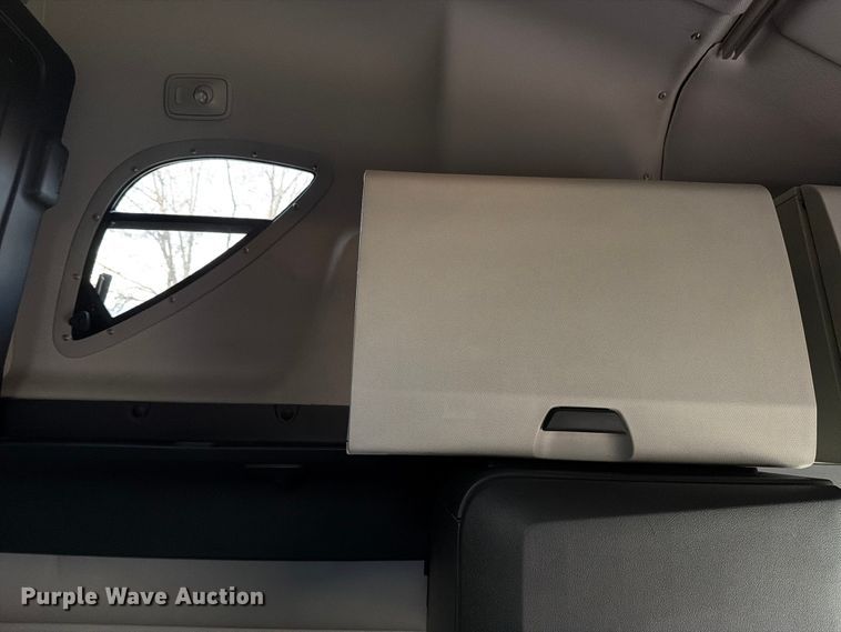 image for item FB8045 2019 Freightliner Cascadia 126 semi truck