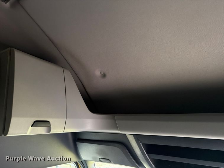 image for item FB8045 2019 Freightliner Cascadia 126 semi truck