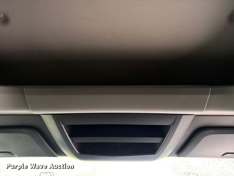 image for item FB8045 2019 Freightliner Cascadia 126 semi truck