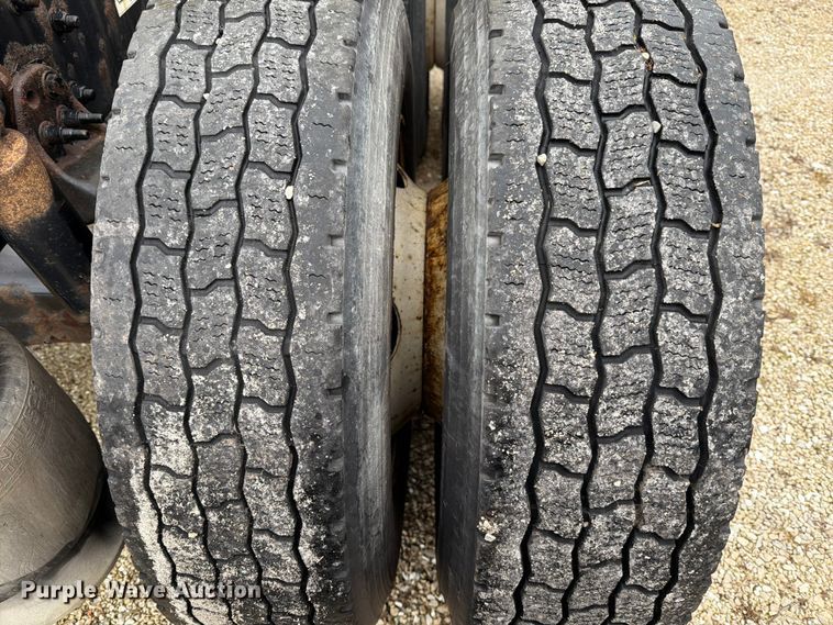 image for item FB8045 2019 Freightliner Cascadia 126 semi truck