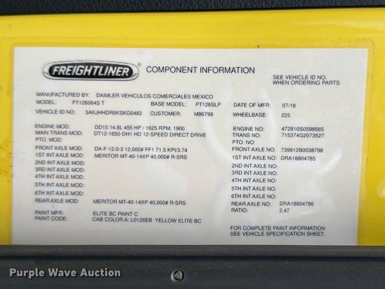 image for item FB8045 2019 Freightliner Cascadia 126 semi truck