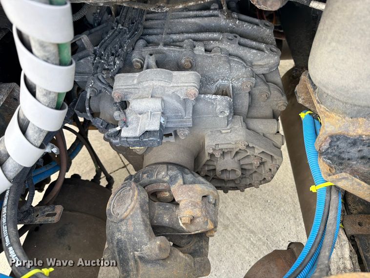 image for item FB8057 2017 Freightliner Cascadia semi truck