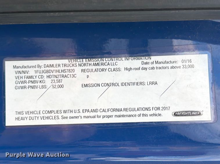 image for item FB8057 2017 Freightliner Cascadia semi truck