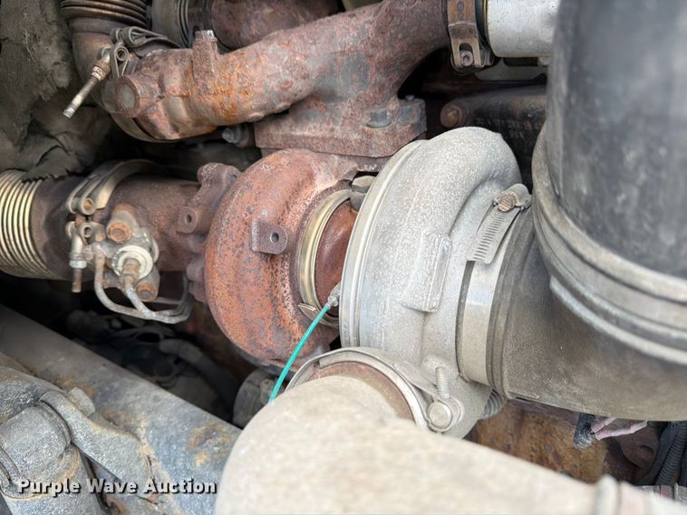 image for item FB8057 2017 Freightliner Cascadia semi truck