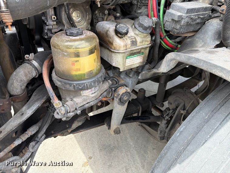 image for item FB8057 2017 Freightliner Cascadia semi truck