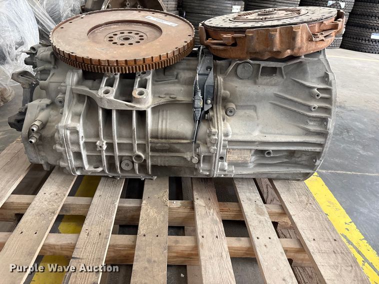 image for item FC2024 Freightliner transmissions