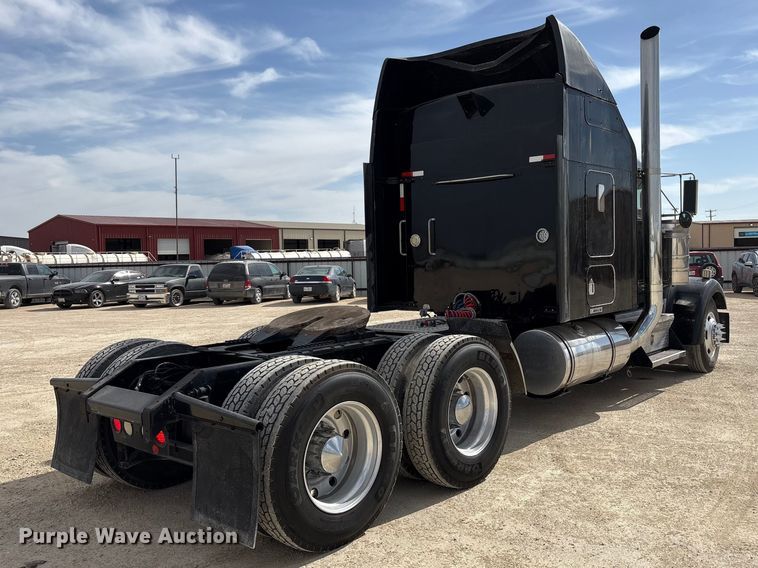 image for item FC2026 2006 Kenworth W900 semi truck